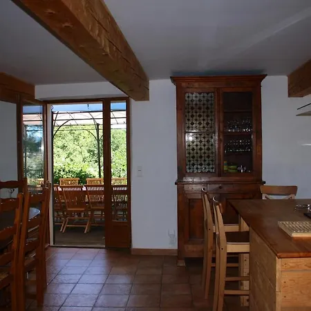 Prázdninový dům Rural De Bergnes A L'ombre Des Grands Pins