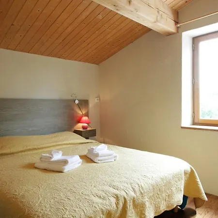 Prázdninový dům Rural De Bergnes A L'ombre Des Grands Pins *