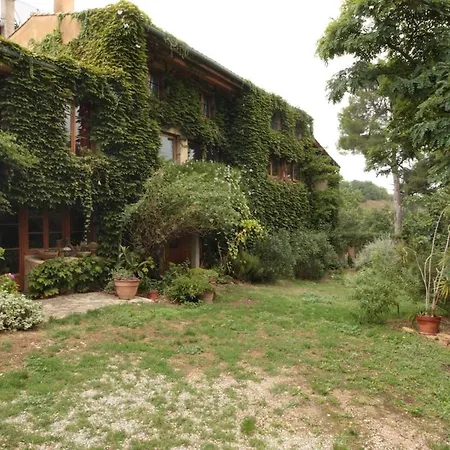Rural De Bergnes A L'ombre Des Grands Pins Hébergement de vacances