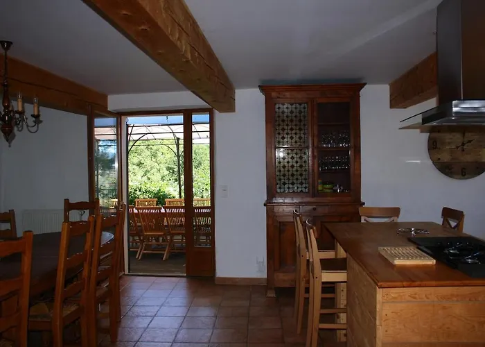 Feriehus Rural De Bergnes A L'ombre Des Grands Pins